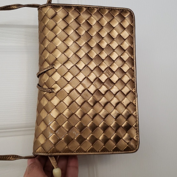 Bottega Veneta Intrecciato Metallic Gold Color Sling Bag - Picture 5 of 15